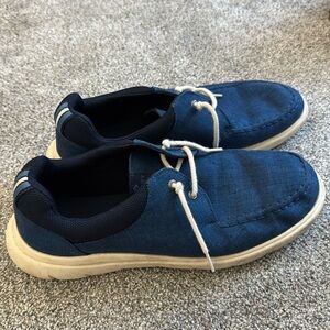 Sperry Captain's Moc Chambray Loafer Sneakers. Hipster blue slip on loafer